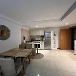 Lux Apartment With Pool