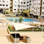 Lux Apartment With Pool